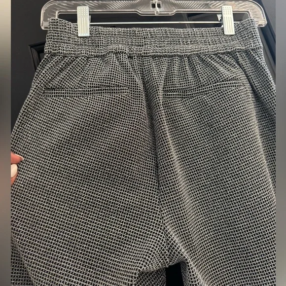 New York & Company Women’s Black and Silver Metallic Pull-On Stretchy Pants NWT - Picture 6 of 6